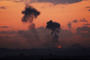 Israeli-airstrike-attacks-on-Gaza-Strip-20121115073940258607-600x400