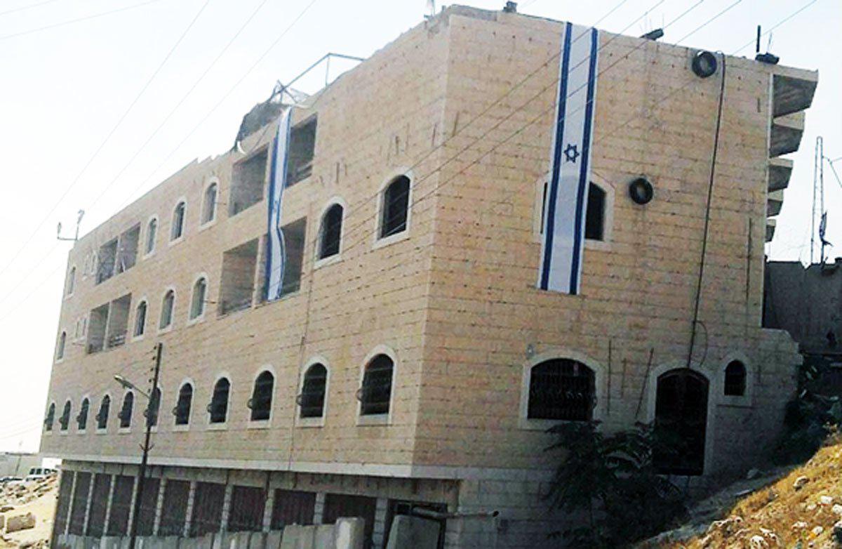 settlers-occupy-palestinian-property-building-al-rajab-building-hebron