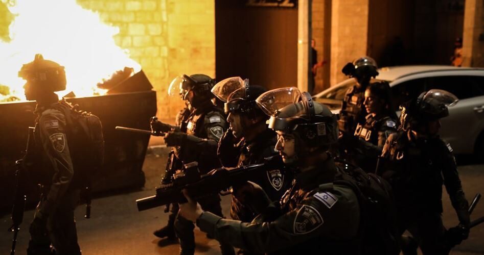 Polizia israeliana reprime manifestazione pro-Gaza