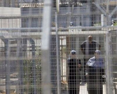 Israele incarcera 29 donne palestinesi, tra le quali 5 madri