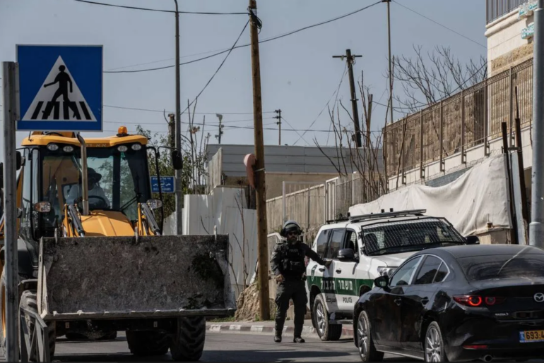 Israele impone rigide limitazioni all’accesso al complesso di al-Aqsa