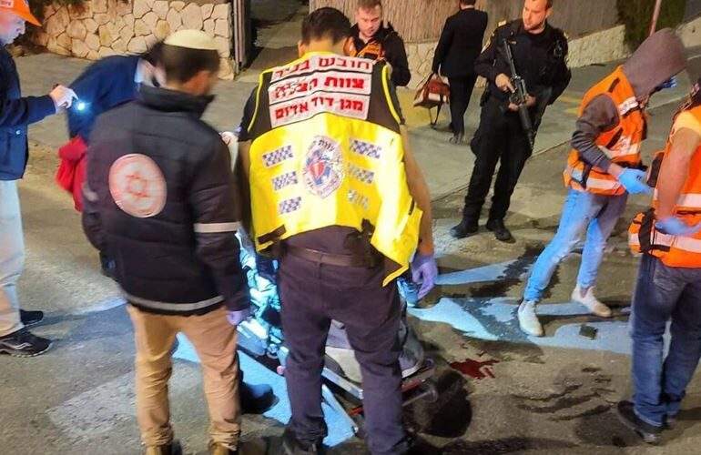 Palestinese gravemente ferito dalle IOF a Gerusalemme