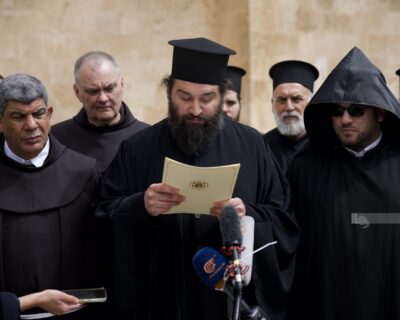 Le chiese di Gerusalemme respingono le restrizioni dell’occupazione ai cristiani che celebrano il “sabato della luce”