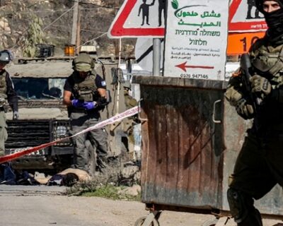 Giovane palestinese ucciso da un colono durante un presunto attacco con il coltello a Hebron