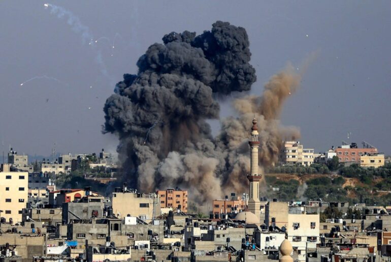 Bombardamenti israeliani contro la Striscia di Gaza uccidono altri 4 palestinesi. Da martedì, 24 morti e 66 feriti