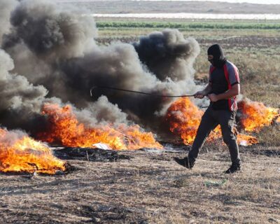 Diversi palestinesi feriti durante proteste nella Striscia di Gaza