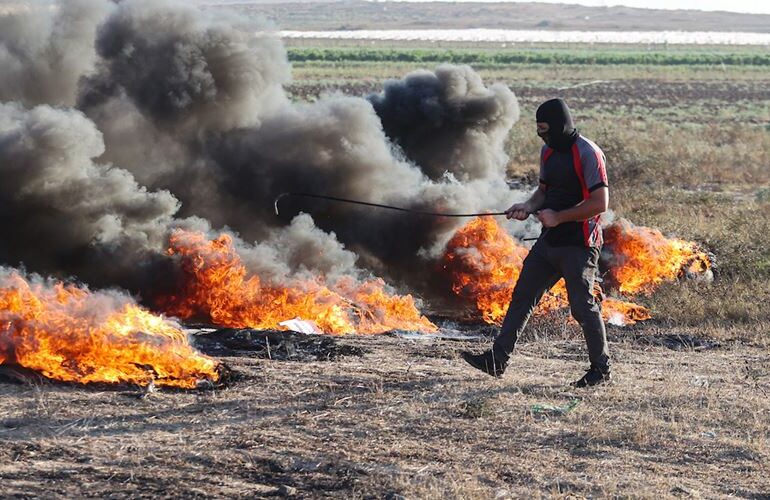 Diversi palestinesi feriti durante proteste nella Striscia di Gaza