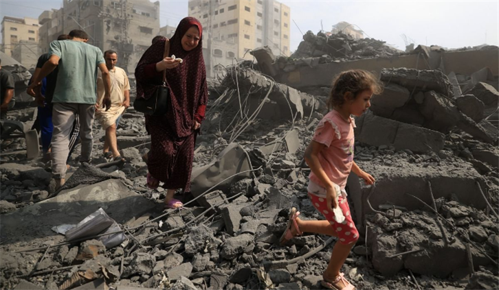 È salito a 1.950 il numero delle persone disperse sotto le macerie dei bombardamenti israeliani su Gaza