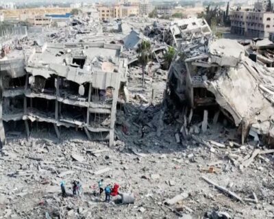 Genocidio israelo-occidentale a Gaza, 36° giorno: continuano i bombardamenti contro case e ospedali