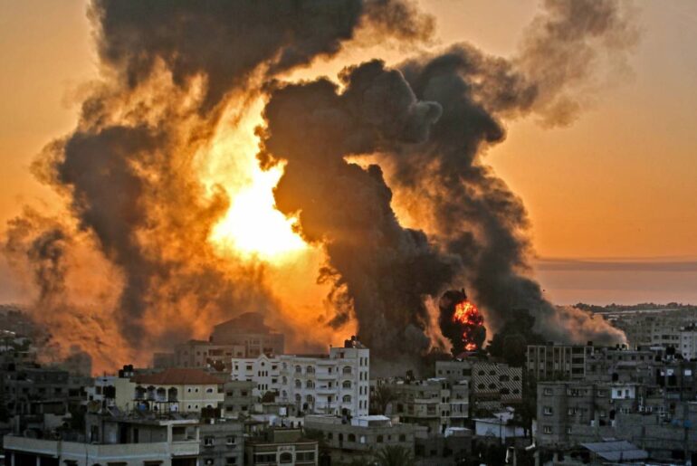 Genocidio israelo-statunitense a Gaza: 97° giorno. 14 massacri in 24 ore